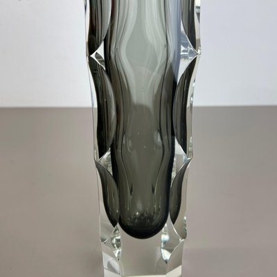 Set of 2 6“ Tall Diamond-Faceted Decorative Glass Flower Vases 