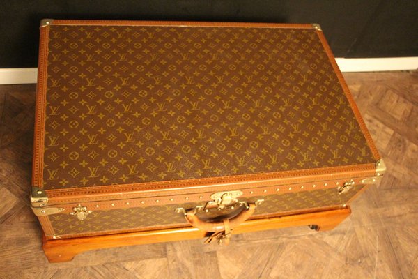 lv trunk suitcase