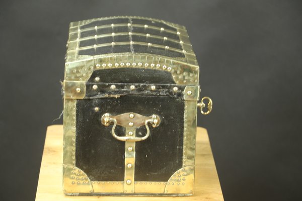 Malle de cabine bois laiton avec serrure MF07 | Case des Îles