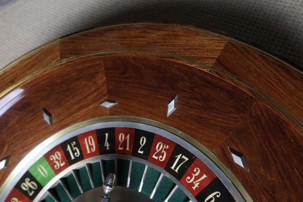 Ruleta de casino de madera en venta en Pamono