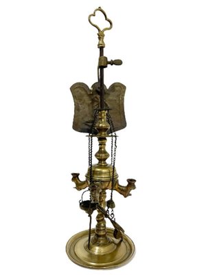 https://cdn20.pamono.com/p/g/1/2/1224220_48d7xm5xmt/small-early-19th-century-brass-lucerne-oil-lamp-3.jpg