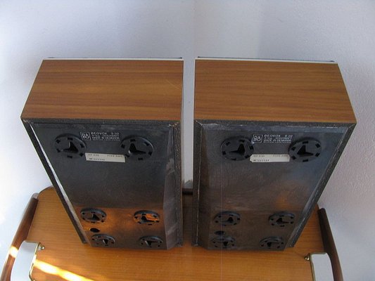 Danish Beovox S30 Speakers from Bang & Olufsen, 1970s, Set Danish Beovox S30 Speakers from Bang & Olufsen, 1970s, Set