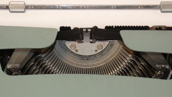 Macchina da scrivere vintage Olivetti Lettera 32 di Marcello Nizzoli,  Spagna 1960