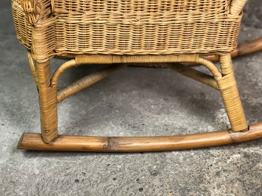 Victorian wicker rocker outlet