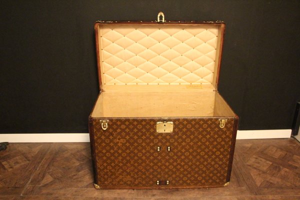 Trunk in Monogram from Louis Vuitton, 1920s for sale at Pamono