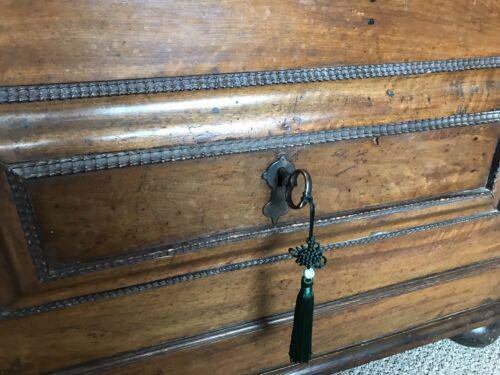Italian Renaissance Chestnut Dowry, Antique Dresser Drawers Stuck
