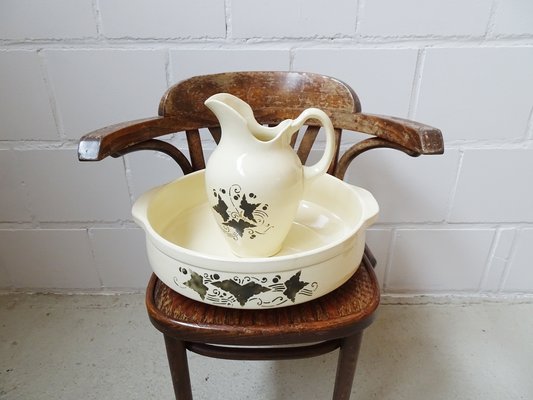 French Wash Bowl with Water Jug, 1920s, Set of 2 for sale at Pamono, image size:533x400