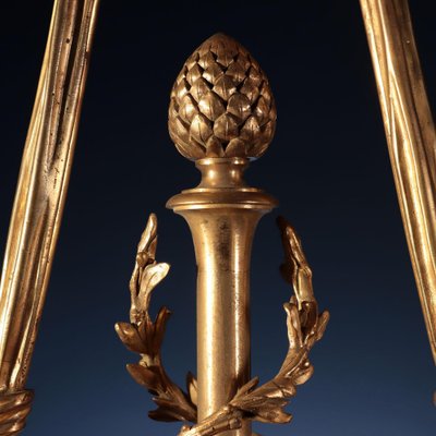 Très beau lustre de style Napoléon III en bronze doré et cristal