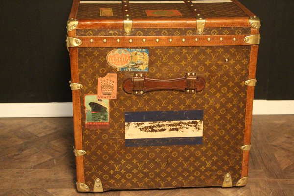 Sold at Auction: LOUIS VUITTON STEAMER TRUNK Exterior with allover