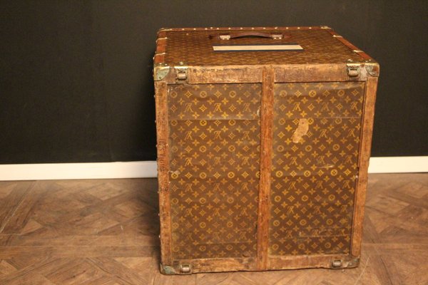 vuitton luggage trunk