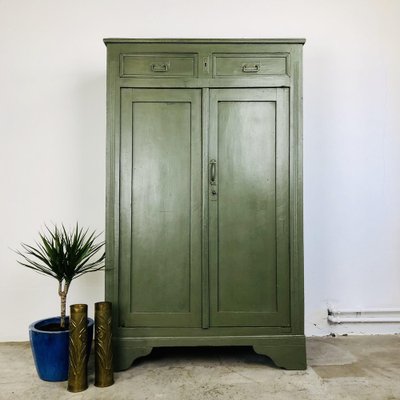 Badkamer op vakantie molen Antique Brocante Green Painted Cabinet for sale at Pamono