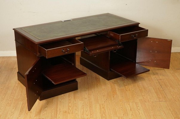 Mahogany office desk outlet