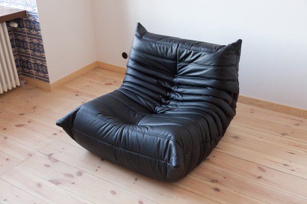 Black Leather Togo Lounge Chair by Michel Ducaroy for Ligne Roset for sale  at Pamono
