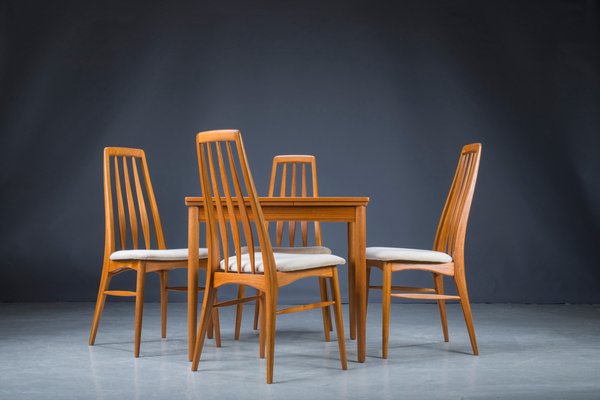 Danish Extendable and Reversible Side Table in Teak by Poul
