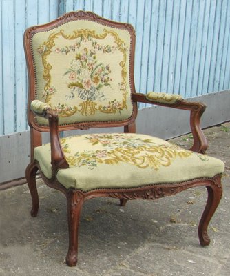 Logisch wapen architect Antique Louis XV Style Carved Oak Armchair, 19th Century for sale at Pamono