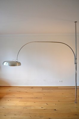 Lampadaire salon courbe abstraite 