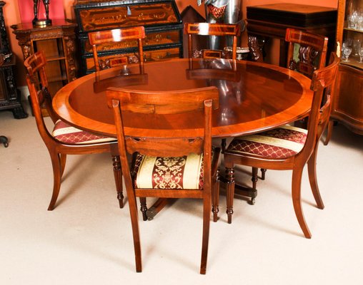 Circular Dining Table 6 Chairs By, Round Dining Room Table With 6 Chairs