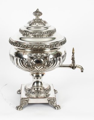 https://cdn20.pamono.com/p/g/1/2/1258477_e6qxdsnrer/19th-century-regency-sheffield-silver-plated-tea-urn-2.jpg