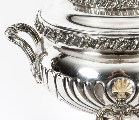 https://cdn20.pamono.com/p/g/1/2/1258477_jh47mkizw4/19th-century-regency-sheffield-silver-plated-tea-urn-3.jpg