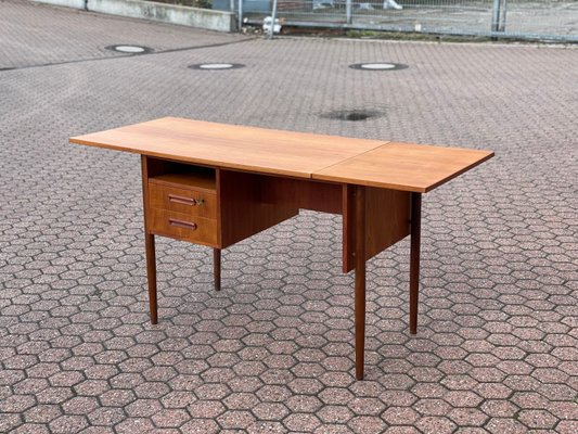 Desk in danish online