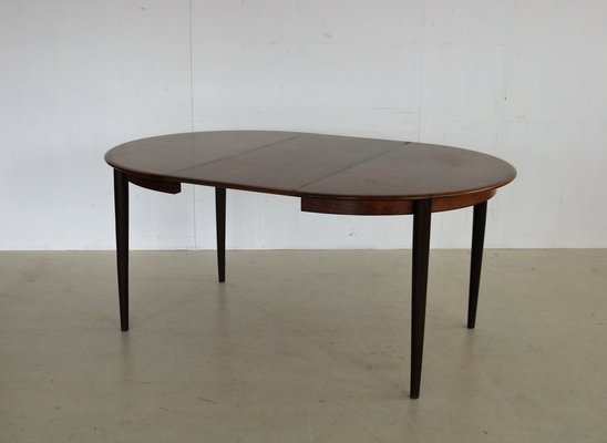 Vintage Round Dining Table With, Round Kitchen Table With Extension Leaf