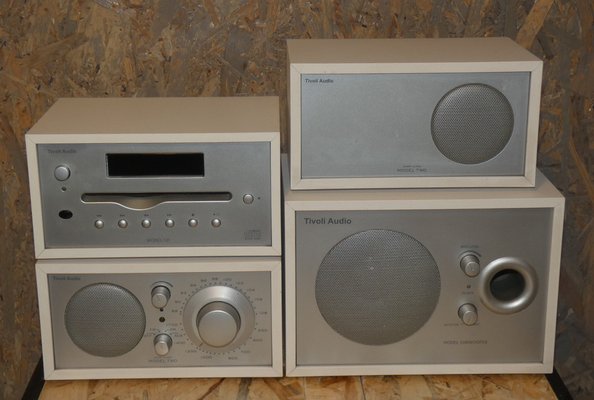 Model Radio with CD Player, Subwoofer and Speaker by Henry Kloss for USA, 1990s, of 4 for sale at Pamono