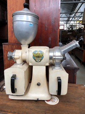 Cafetera antigua de hierro en venta en Pamono