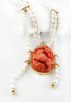 18K Yellow Gold Necklace for sale at Pamono