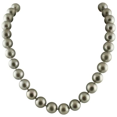 White Gold Clasp Beaded Necklace with 