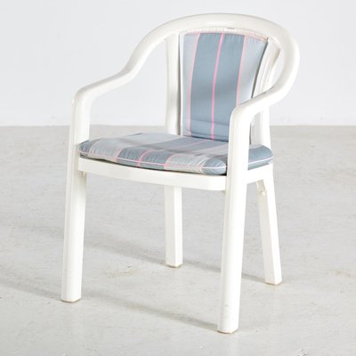 Grosfillex plastic sale chairs