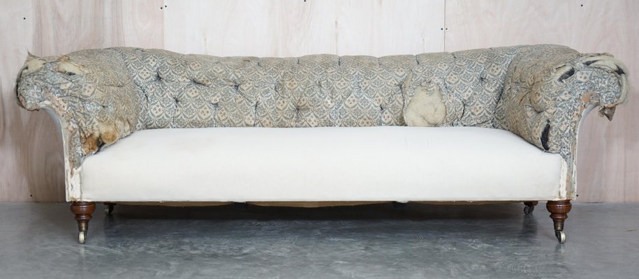 Antikes viktorianisches Chesterfield Sofa mit Bezug von Howard Sons