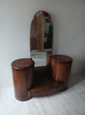 Floor 2024 vanity table