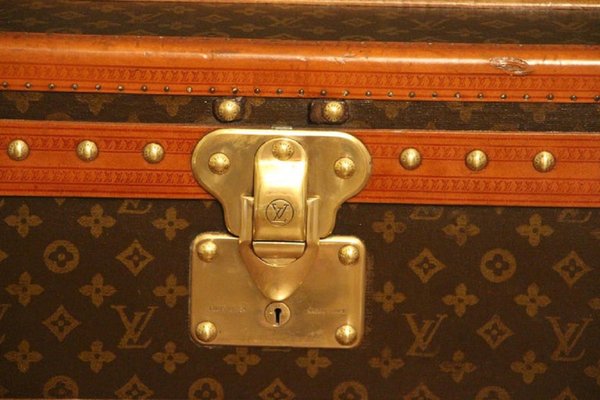LOUIS VUITTON Monogram Trunk Miss France Paper Weight Used