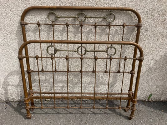 Old cast iron bed frame deals