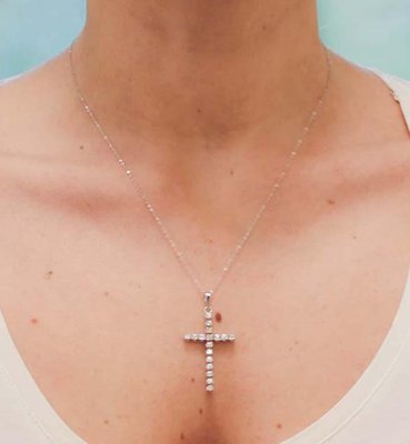9 Karat White Gold Cross Diamond 