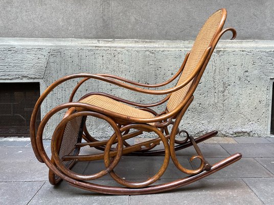 balkon Opsplitsen Respectievelijk Rocking Chair by Michael Thonet for Thonet for sale at Pamono