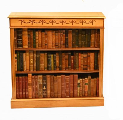 チェスト・キャビネット Antique Book open Shelf Caster Regency Sheraton Satinwood Open Bookcase for sale at Pamono
