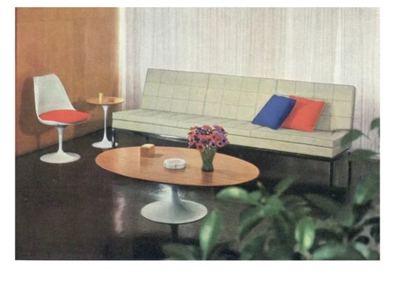Oval Tulip Coffee Table in the style of Eero Saarinen, 1960s for