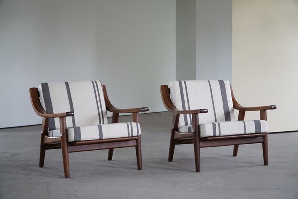 Danish Modern Ge 530 Lounge Chairs In Savak Wool By Hans J Wegner For Getama 1960s Set Of 2 For Sale At Pamono