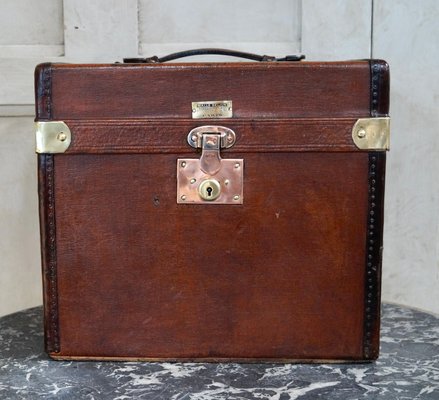 Antique Hat Box from Delion, Paris for 