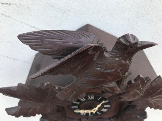 Orologio a cucù grande intagliato con uccelli, anni '40 in vendita