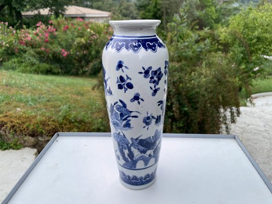 Porzellanvase in Blau & Weiß, 20. Jh., China bei Pamono kaufen