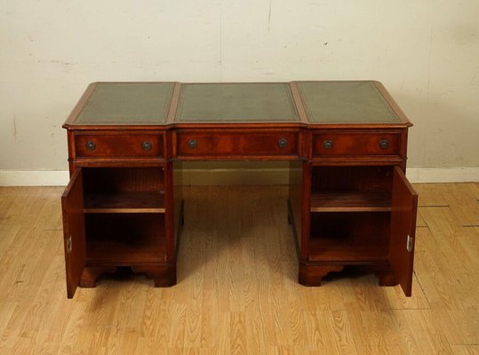 Mahogany corner desk outlet
