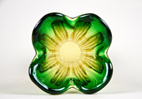 工芸品 Murano Glass Vase (Green & Yellow) Mid-Century Italian Vase in Green Yellow Murano Glass, 1960