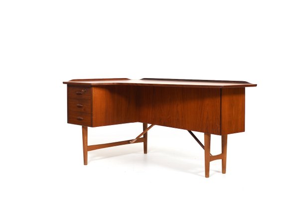 Boomerang Simple - L Shape Office Desk with Drawers