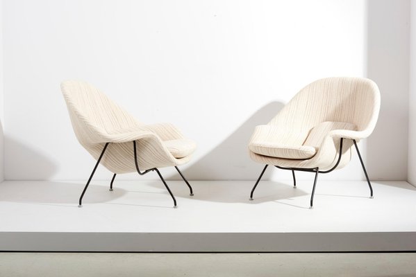 Womb Chairs and Ottoman by Eero Saarinen for Knoll, Usa, 1960s, Set of 2  for sale at Pamono