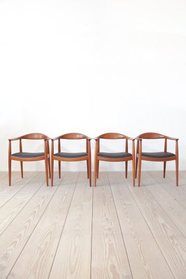 Jh 503 online the chair