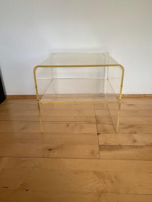Mesas auxiliares plegables de vidrio acrílico, años 60. Juego de 3 en venta  en Pamono