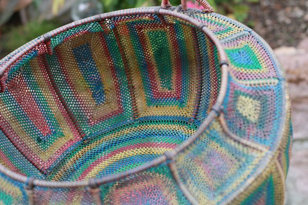 Handgefertigte bunte Draht Korb bei Pamono kaufen