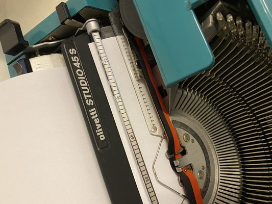 OLIVETTI STUDIO 45 整備済　中古品　超綺麗　鏡面仕上 Studio 45 D Typewriter by Ettore Sottsass for Olivetti for sale at